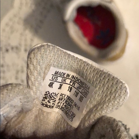 ADIDAS GOLD AND WHITE SUPERSTAR BABY SHOES 4K - Picture 4 of 8